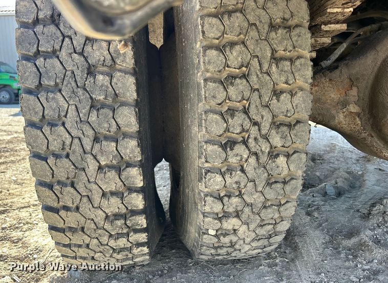 image for item DS0824 1988 Chevrolet Kodiak D6500 tow truck