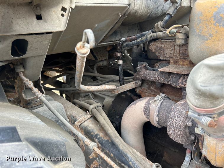 image for item DS0825 1998 Ford L8513 refuse truck