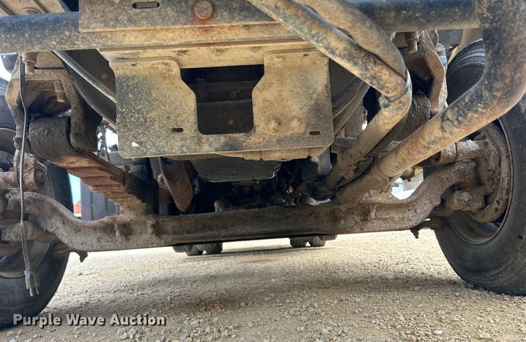 image for item DS0825 1998 Ford L8513 refuse truck