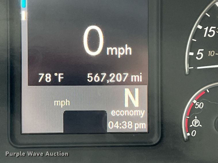 image for item DS2903 2019 Freightliner Cascadia  semi truck