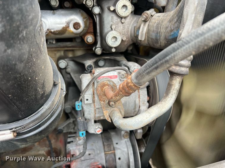 image for item DS2903 2019 Freightliner Cascadia  semi truck