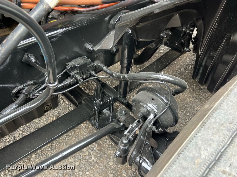 image for item DS2903 2019 Freightliner Cascadia  semi truck