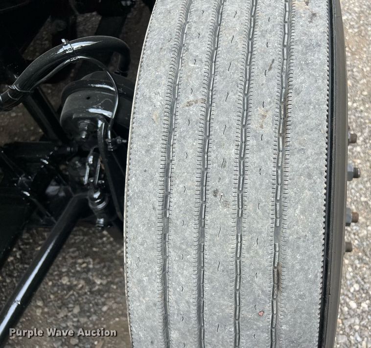 image for item DS2903 2019 Freightliner Cascadia  semi truck