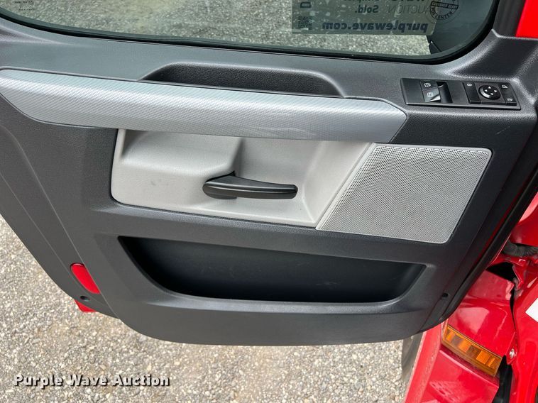 image for item DS2904 2018 Freightliner Cascadia semi truck