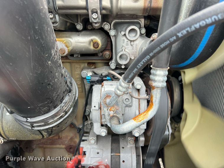 image for item DS2904 2018 Freightliner Cascadia semi truck