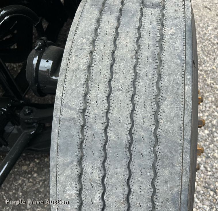 image for item DS2904 2018 Freightliner Cascadia semi truck