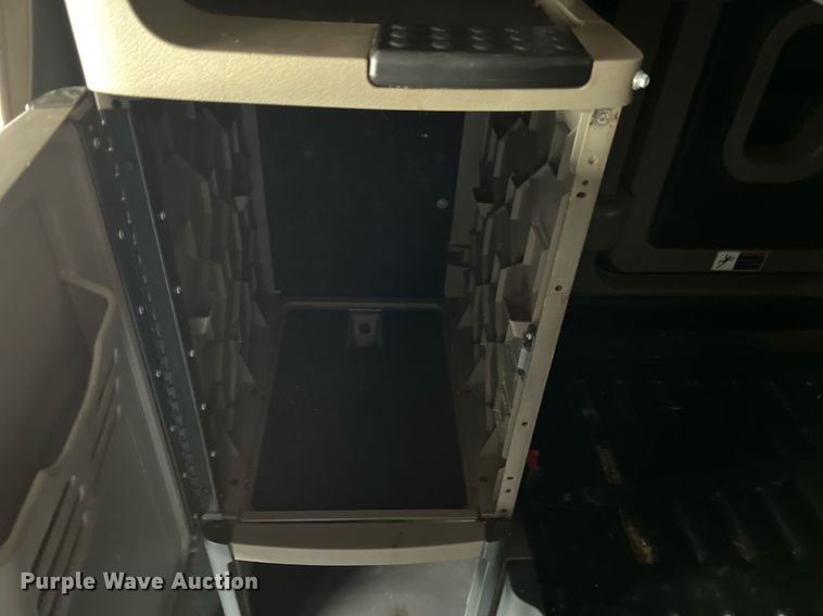 image for item DS2905 2016 Freightliner Cascadia  semi truck