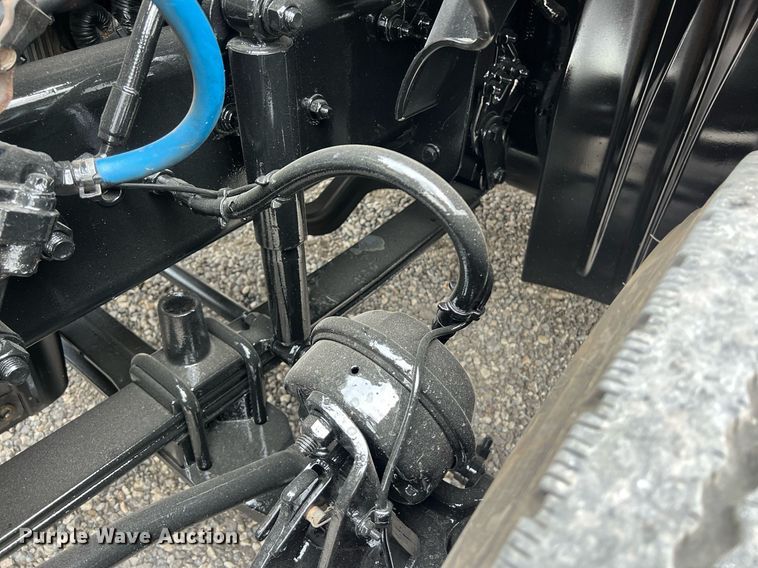 image for item DS2905 2016 Freightliner Cascadia  semi truck