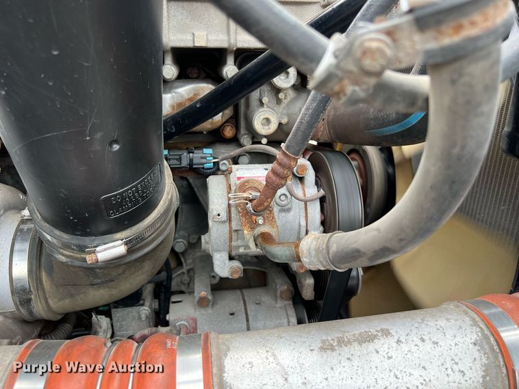 image for item DS2905 2016 Freightliner Cascadia  semi truck