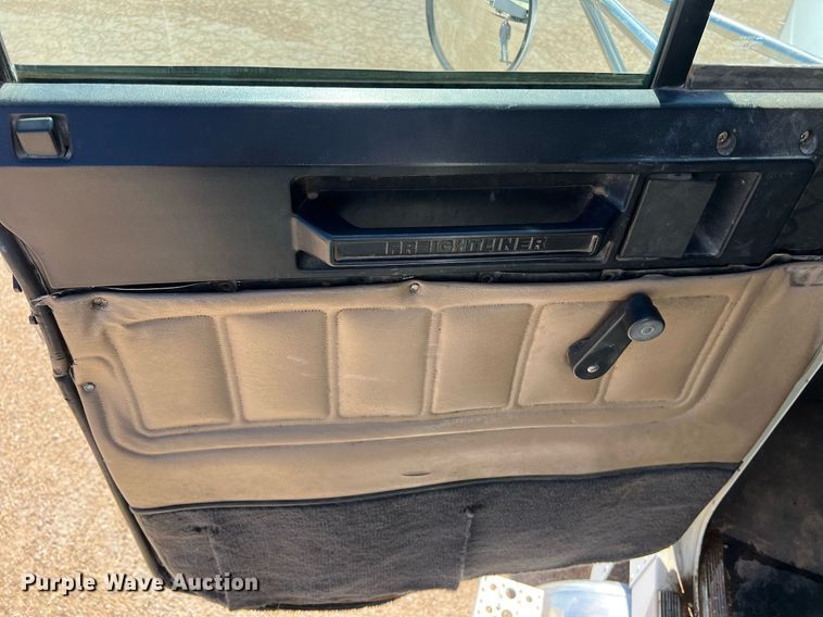 image for item DS2913 2007 Freightliner semi truck