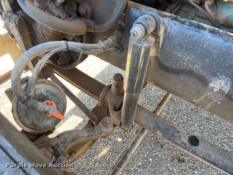 image for item DS2913 2007 Freightliner semi truck