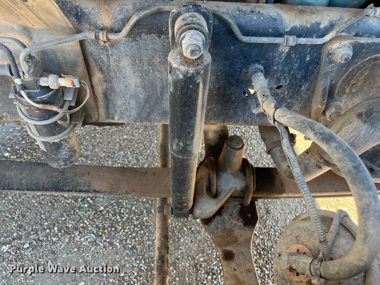 image for item DS2913 2007 Freightliner semi truck