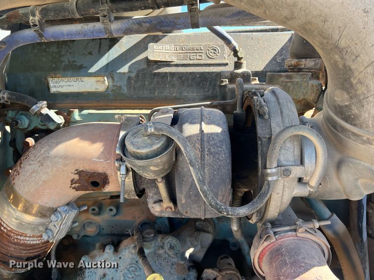 image for item DS2913 2007 Freightliner semi truck