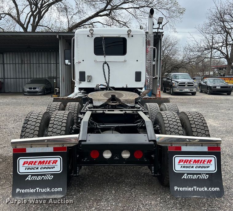 image for item DS2919 2018 Kenworth T680 semi truck