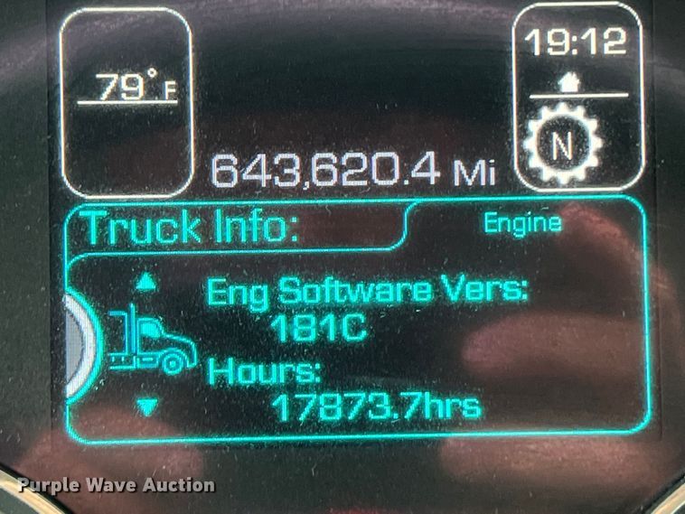 image for item DS2919 2018 Kenworth T680 semi truck