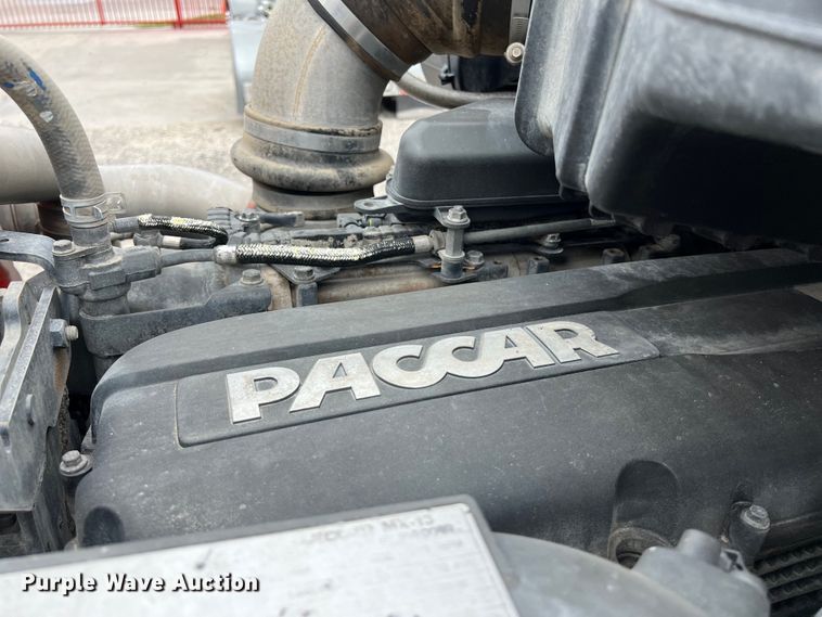 image for item DS2919 2018 Kenworth T680 semi truck