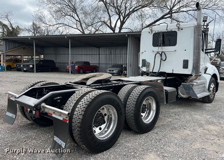 image for item DS2920 2018 Kenworth  T680 semi truck