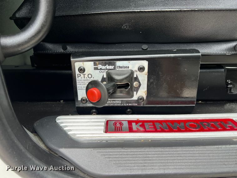 image for item DS2920 2018 Kenworth  T680 semi truck