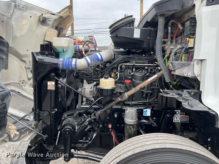 image for item DS2920 2018 Kenworth  T680 semi truck