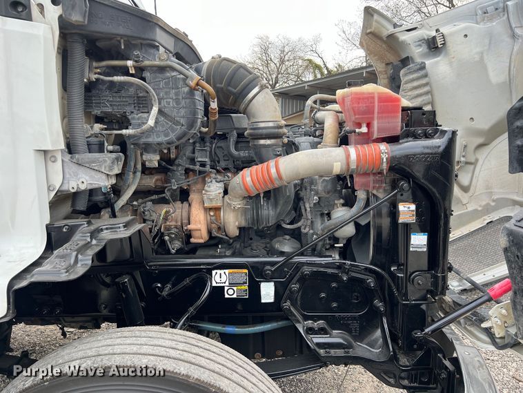 image for item DS2920 2018 Kenworth  T680 semi truck