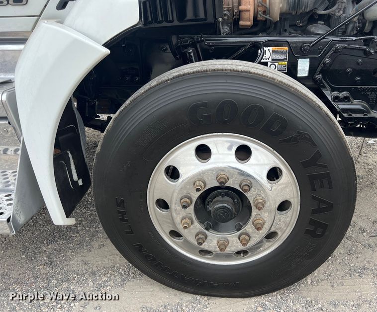 image for item DS2920 2018 Kenworth  T680 semi truck