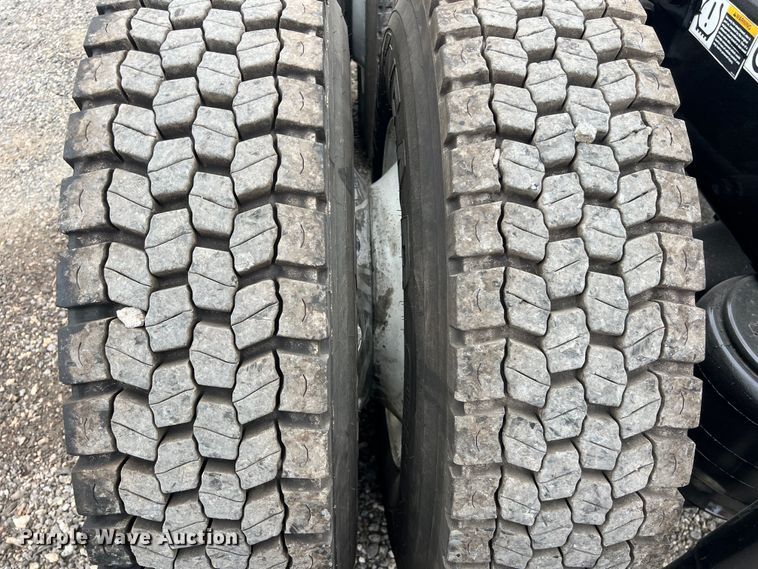 image for item DS2920 2018 Kenworth  T680 semi truck