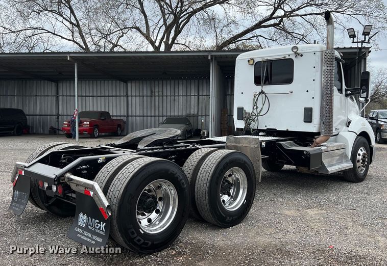 image for item DS2921 2018 Kenworth T680 semi truck