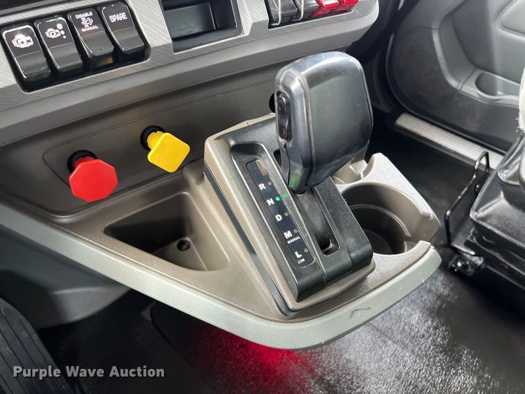 image for item DS2921 2018 Kenworth T680 semi truck