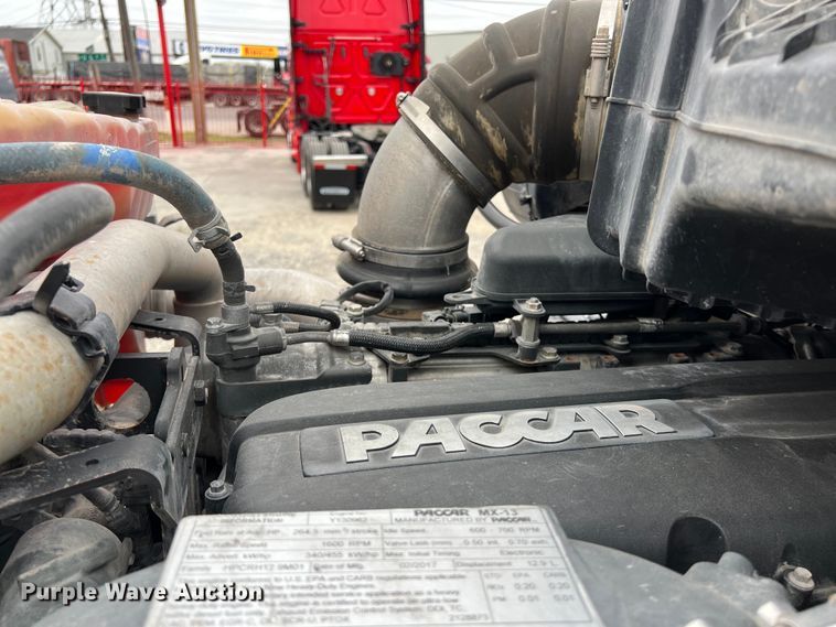 image for item DS2921 2018 Kenworth T680 semi truck