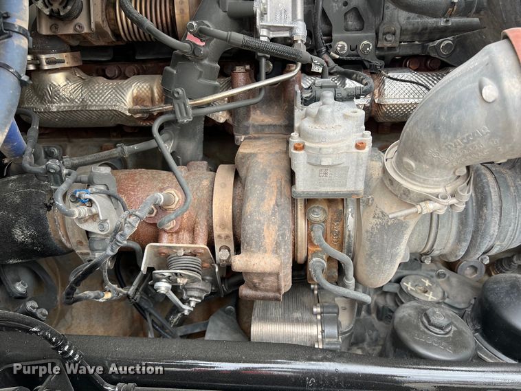 image for item DS2921 2018 Kenworth T680 semi truck