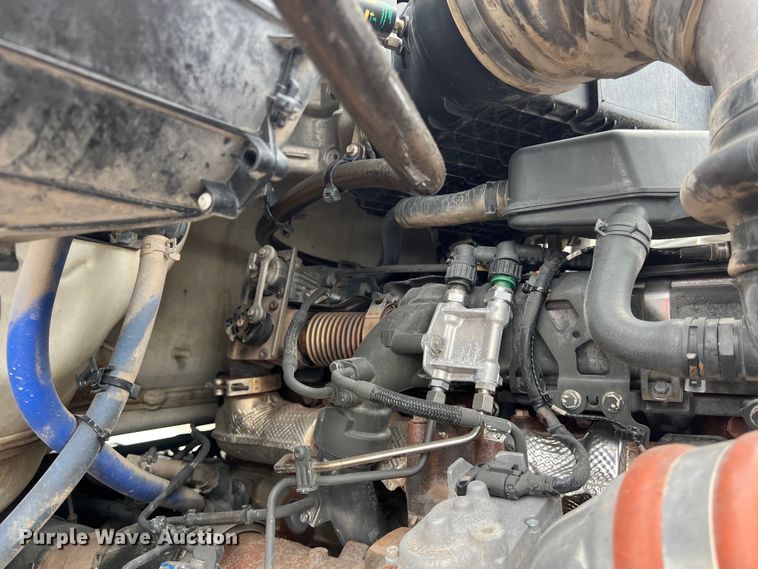 image for item DS2921 2018 Kenworth T680 semi truck