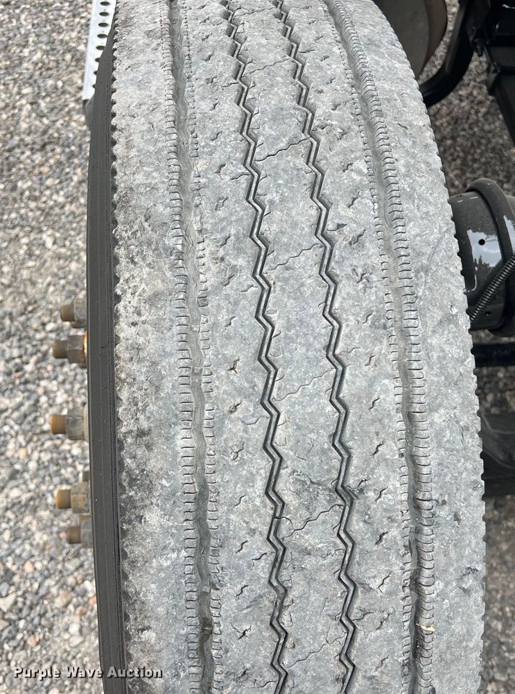 image for item DS2921 2018 Kenworth T680 semi truck