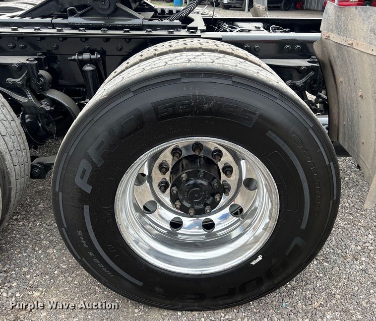 image for item DS2921 2018 Kenworth T680 semi truck