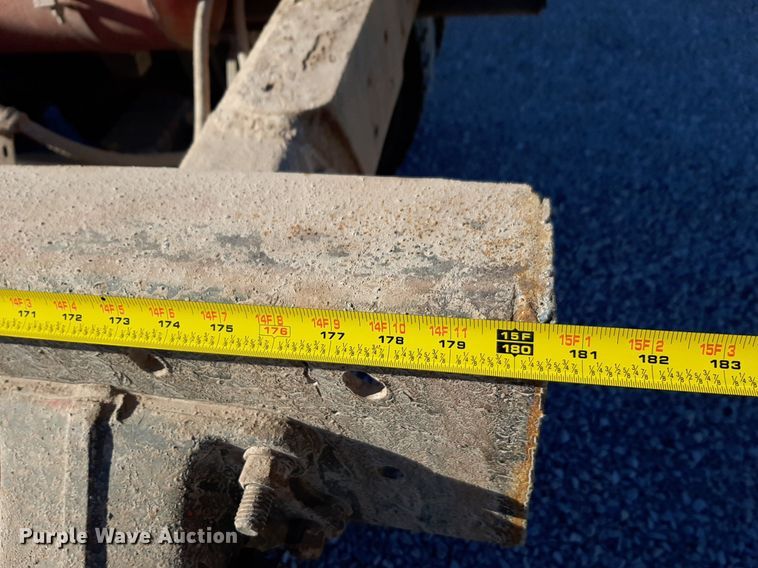 image for item DV9818 1994 Freightliner truck cab and chassis