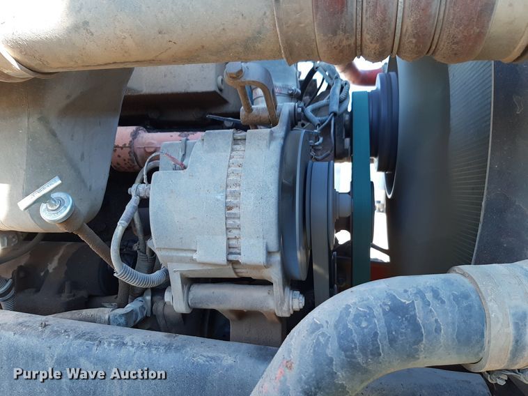 image for item DV9818 1994 Freightliner truck cab and chassis