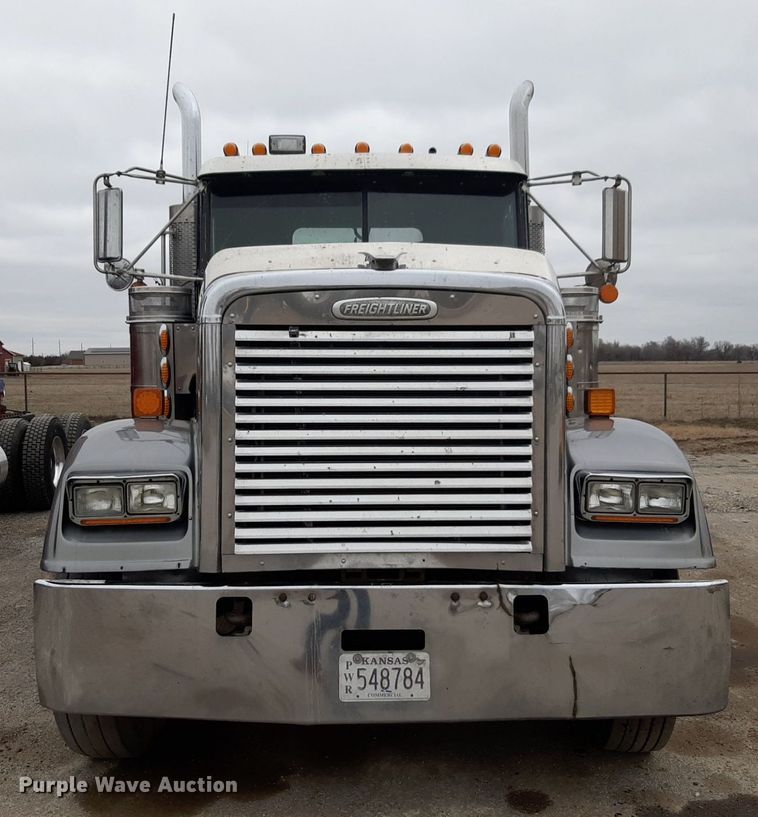 image for item DV9879 2005 Freightliner semi truck
