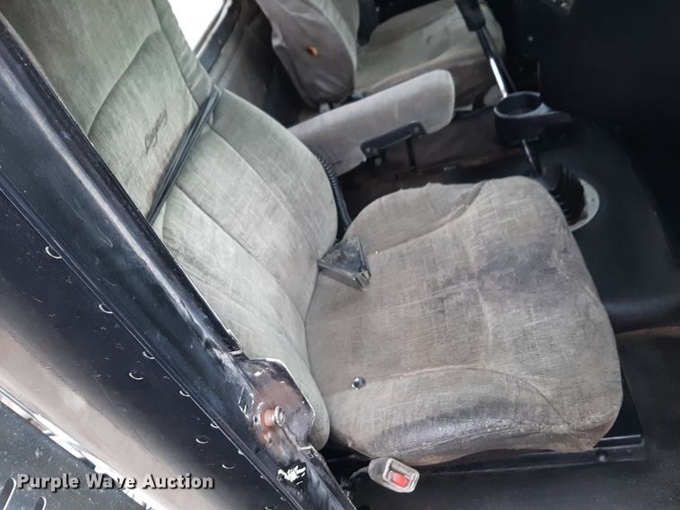 image for item DV9879 2005 Freightliner semi truck