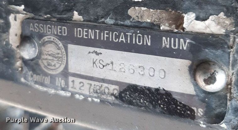 image for item DV9879 2005 Freightliner semi truck