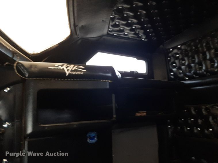 image for item DV9884 2012 Kenworth T600 semi truck