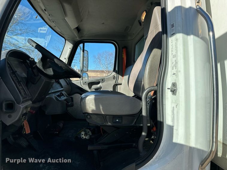 image for item DW2948 2017 Freightliner Business Class M2 box truck