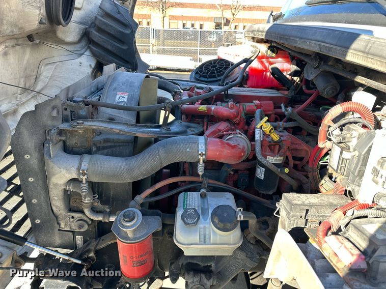 image for item DW2948 2017 Freightliner Business Class M2 box truck