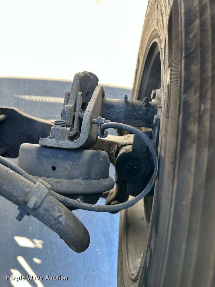 image for item DW2948 2017 Freightliner Business Class M2 box truck