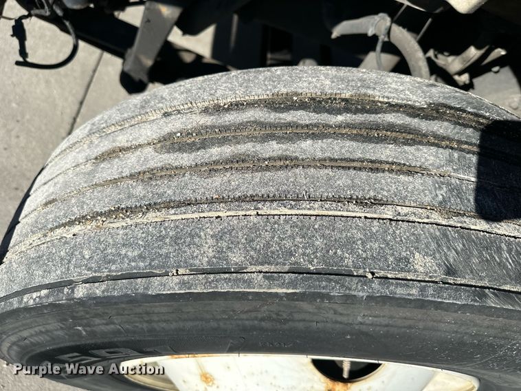 image for item DW2948 2017 Freightliner Business Class M2 box truck