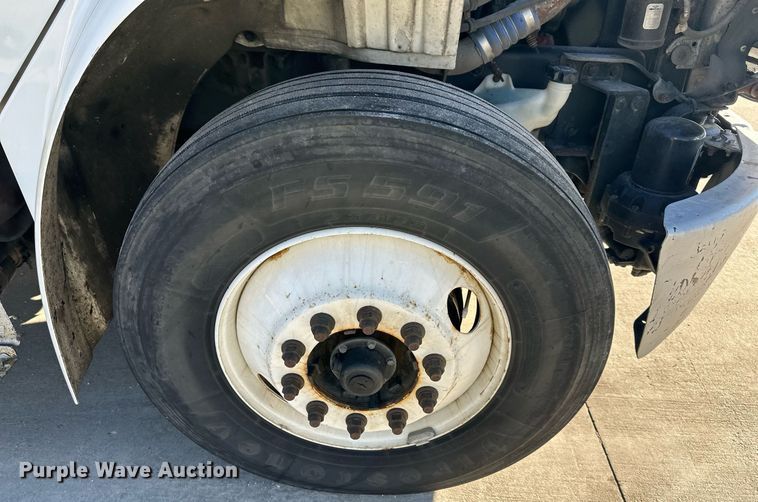 image for item DW2948 2017 Freightliner Business Class M2 box truck