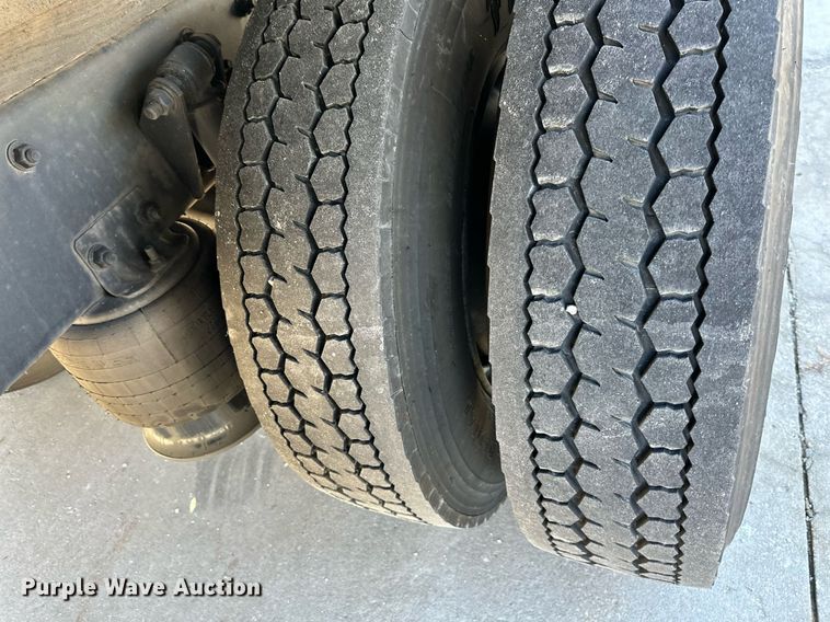 image for item DW2948 2017 Freightliner Business Class M2 box truck