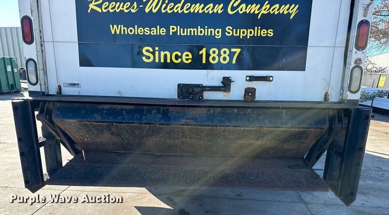 image for item DW2949 2006 International 4200 box truck