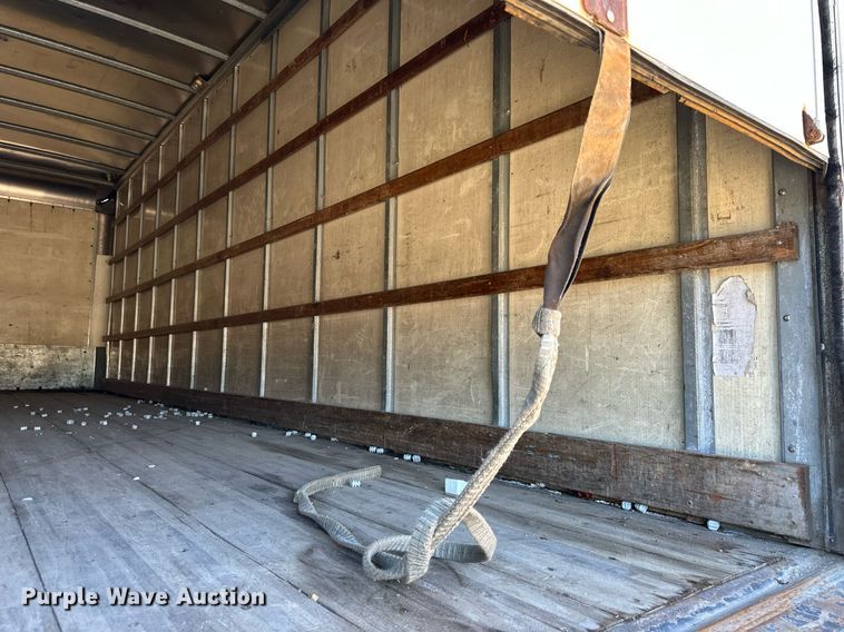 image for item DW2949 2006 International 4200 box truck