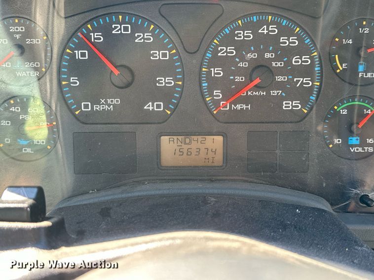 image for item DW2949 2006 International 4200 box truck