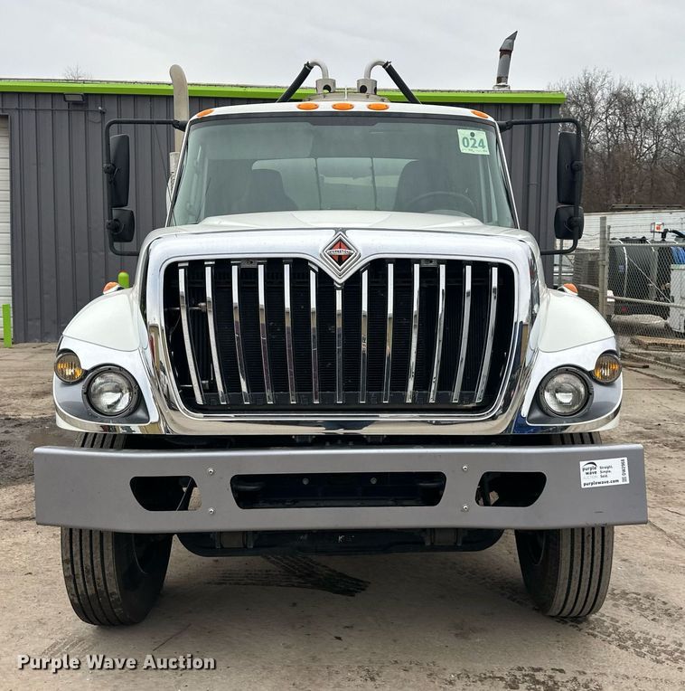 image for item DW2968 2012 International 7300 sewer jetter truck