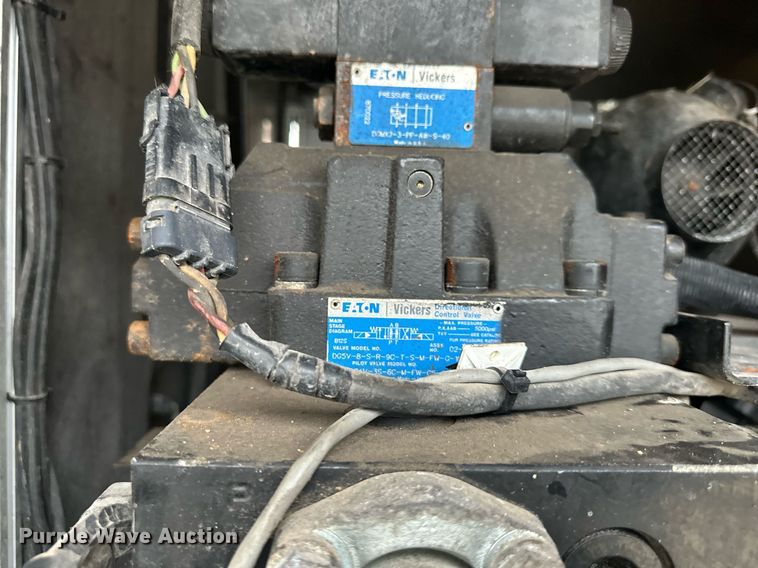 image for item DW2968 2012 International 7300 sewer jetter truck